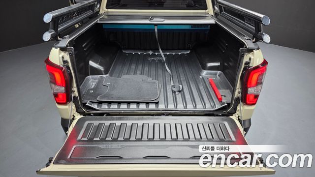 KG Mobility (SsangYong) Rexton Sports Khan Diesel 2.2 4WD Culman Noblesse 2025 — фото 18