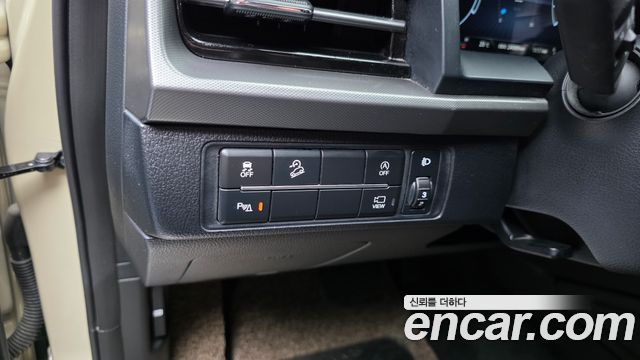 KG Mobility (SsangYong) Rexton Sports Khan Diesel 2.2 4WD Culman Noblesse 2025 — фото 20
