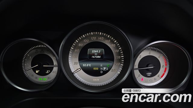Mercedes-Benz E-Class (W212) E250 BlueTec 4MATIC AV 2016 — фото 8