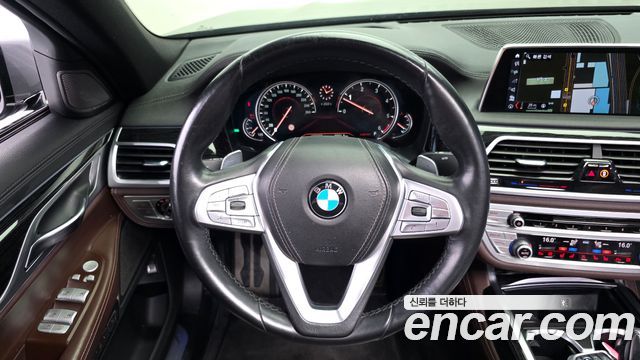 BMW 7 Series (G11) 740d xDrive M Sport 2018 — фото 13