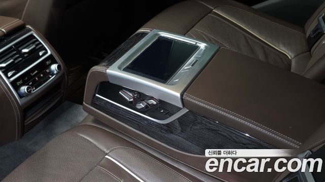 BMW 7 Series (G11) 740d xDrive M Sport 2018 — фото 17
