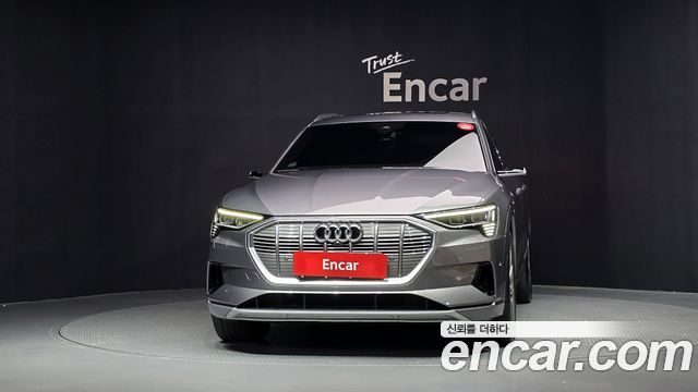 Audi e-tron 55 Quattro 2023 — фото 3