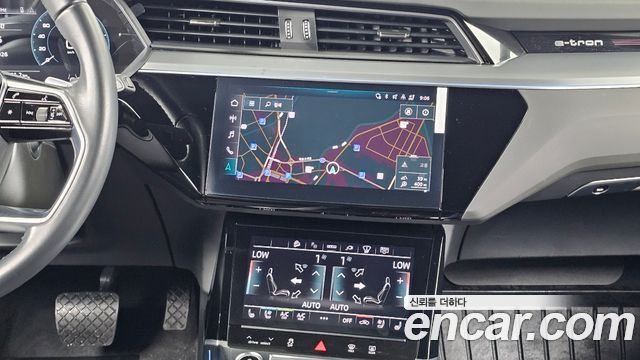 Audi e-tron 55 Quattro 2023 — фото 14