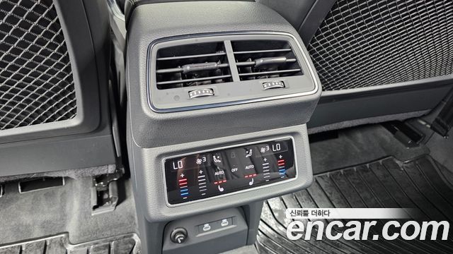Audi e-tron 55 Quattro 2023 — фото 19