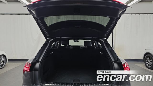 Audi e-tron 55 Quattro 2023 — фото 20