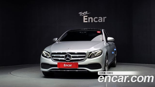 Mercedes-Benz E-Class (W213) E300 4MATIC Avnatgarde 2017 — фото 3