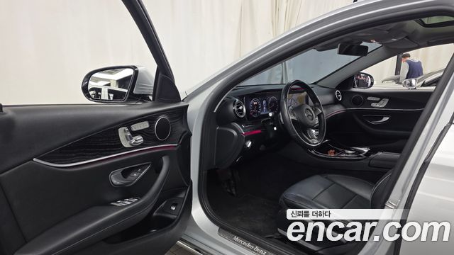 Mercedes-Benz E-Class (W213) E300 4MATIC Avnatgarde 2017 — фото 10