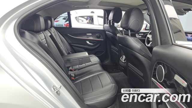 Mercedes-Benz E-Class (W213) E300 4MATIC Avnatgarde 2017 — фото 12
