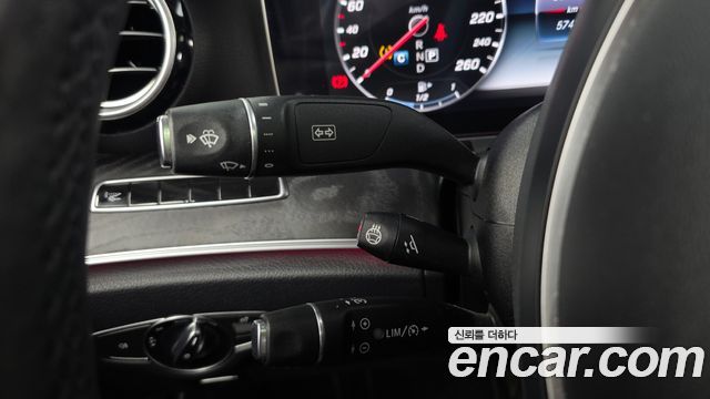 Mercedes-Benz E-Class (W213) E300 4MATIC Avnatgarde 2017 — фото 17