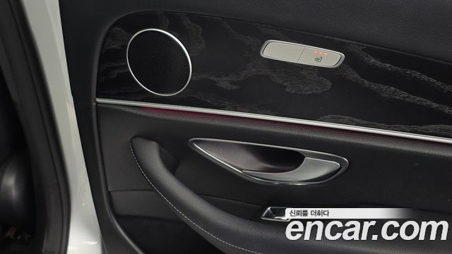 Mercedes-Benz E-Class (W213) E300 4MATIC Avnatgarde 2017 — фото 19