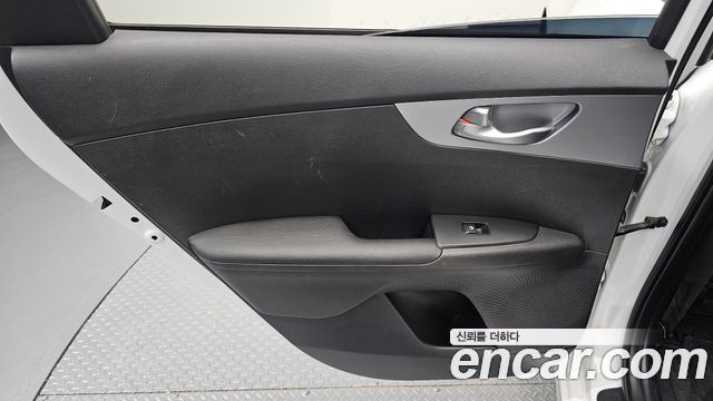 Kia K3 (II) 1.6 Prestige 2022 — фото 25