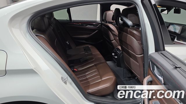 BMW 5 Series (G30) 530i M Sport Package Plus 2018 — фото 12