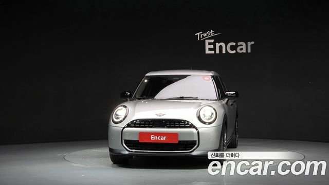 MINI Cooper C (IV) 5Door Essential 2025 — фото 3
