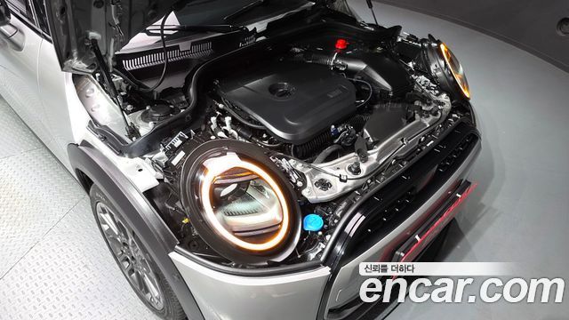 MINI Cooper C (IV) 5Door Essential 2025 — фото 6