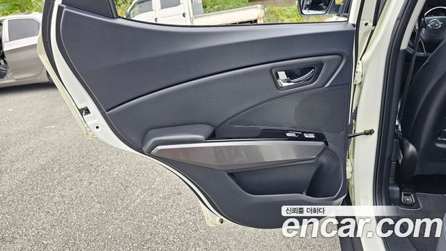KG Mobility (SsangYong) Tivoli LX 2WD 2017 — фото 25