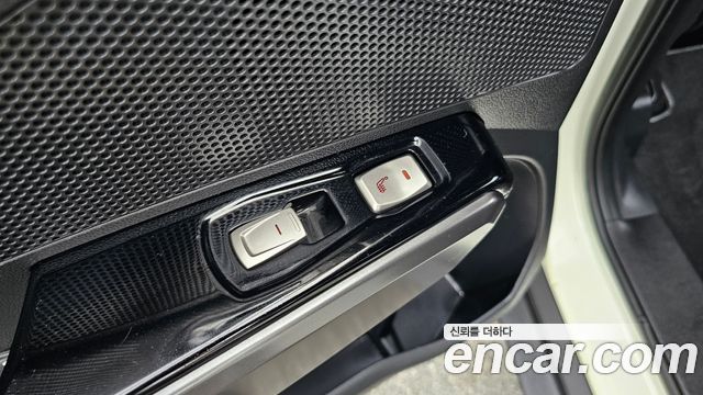 KG Mobility (SsangYong) Tivoli LX 2WD 2017 — фото 30
