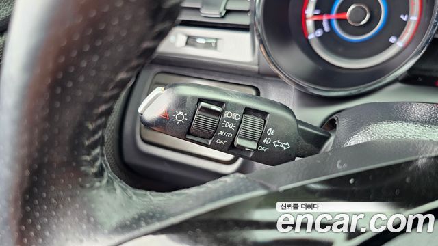 KG Mobility (SsangYong) Tivoli LX 2WD 2017 — фото 32