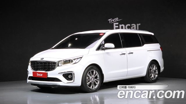 Kia Carnival 9-Seater Prstige 2019 — фото 1