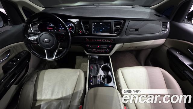 Kia Carnival 9-Seater Prstige 2019 — фото 7