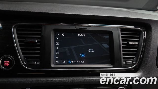 Kia Carnival 9-Seater Prstige 2019 — фото 15