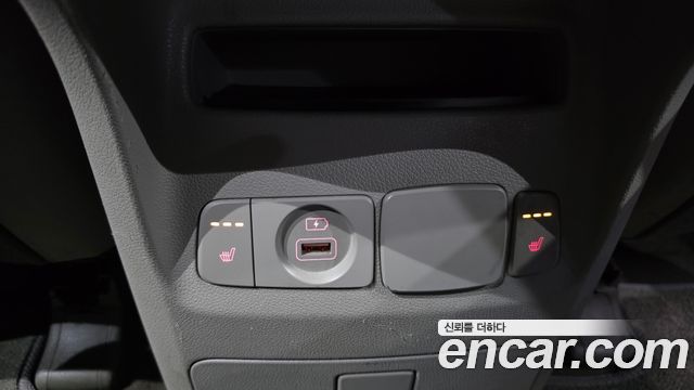 Kia Carnival 9-Seater Prstige 2019 — фото 18