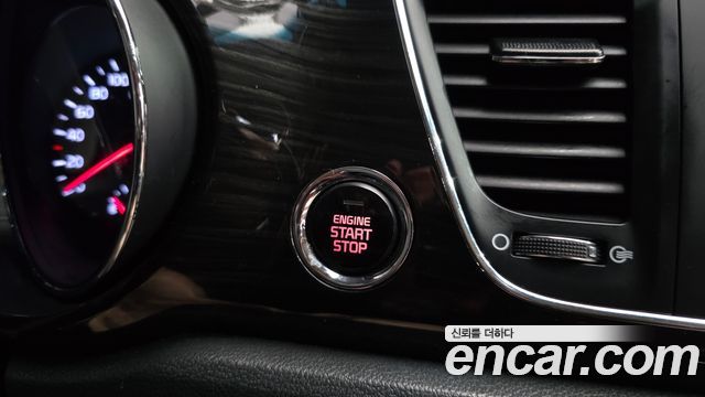Kia Carnival 9-Seater Prstige 2019 — фото 19