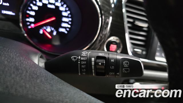 Kia Carnival 9-Seater Prstige 2019 — фото 28