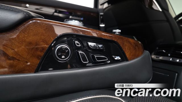 Genesis EQ900 3.3 T-GDI AWD Prestige 2016 — фото 23