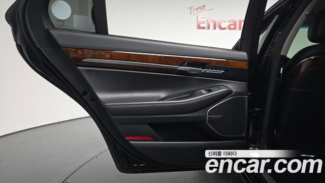 Genesis EQ900 3.3 T-GDI AWD Prestige 2016 — фото 31