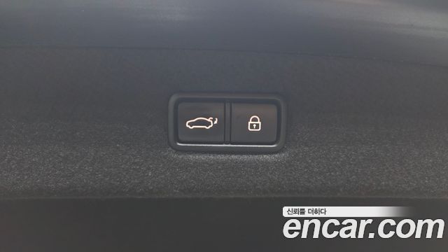 Genesis EQ900 3.3 T-GDI AWD Prestige 2016 — фото 33