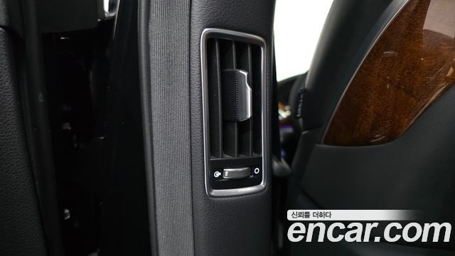 Genesis EQ900 3.3 T-GDI AWD Prestige 2016 — фото 37