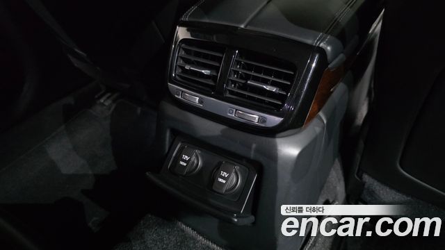 Genesis EQ900 3.3 T-GDI AWD Prestige 2016 — фото 38
