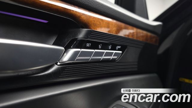Genesis EQ900 3.3 T-GDI AWD Prestige 2016 — фото 40