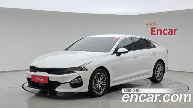 Kia K5 (III) 2.0 Noblesse 2023 — фото 1