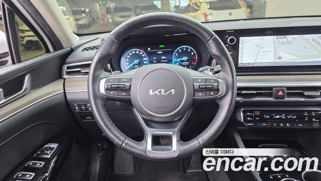Kia K5 (III) 2.0 Noblesse 2023 — фото 13