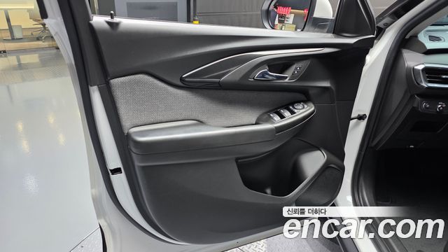 Chevrolet Trailblazer 1.3 Turbo 2WD LT 2022 — фото 24