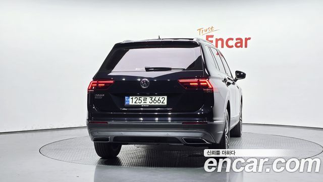 Volkswagen Tiguan Allspace 2.0 TDI Prestige 2020 — фото 4