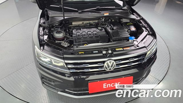Volkswagen Tiguan Allspace 2.0 TDI Prestige 2020 — фото 6
