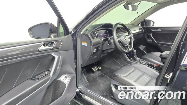 Volkswagen Tiguan Allspace 2.0 TDI Prestige 2020 — фото 10