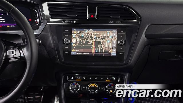Volkswagen Tiguan Allspace 2.0 TDI Prestige 2020 — фото 18