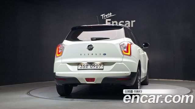 KG Mobility (SsangYong) Tivoli Diesel LX 2WD 2016 — фото 4