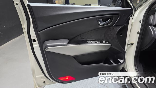 KG Mobility (SsangYong) Tivoli Diesel LX 2WD 2016 — фото 24
