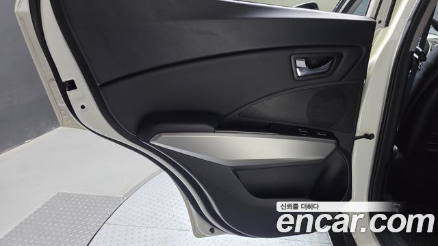 KG Mobility (SsangYong) Tivoli Diesel LX 2WD 2016 — фото 25