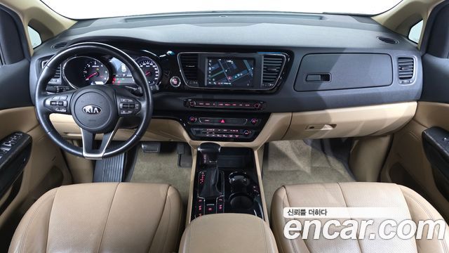 Kia Carnival 9-Seater Hi-Limousine Noblesse Special 2019 — фото 7