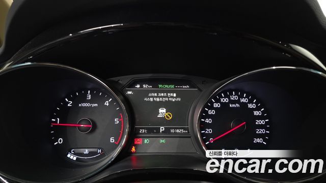 Kia Carnival 9-Seater Hi-Limousine Noblesse Special 2019 — фото 8