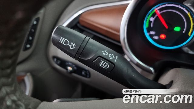 Chevrolet Malibu 1.8 Hybird LT Deluxe 2017 — фото 34