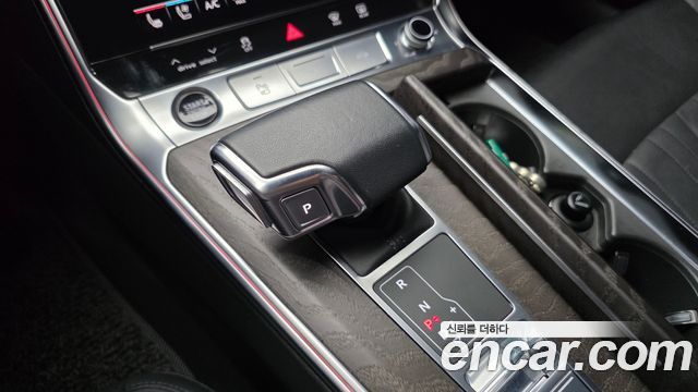 Audi A6 (C8) 40 TDI Premium 2023 — фото 9