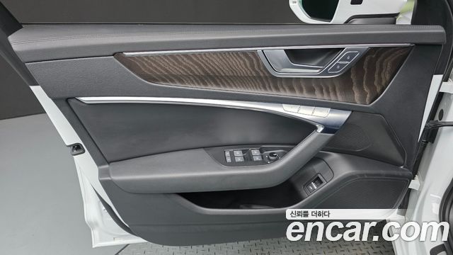 Audi A6 (C8) 40 TDI Premium 2023 — фото 24