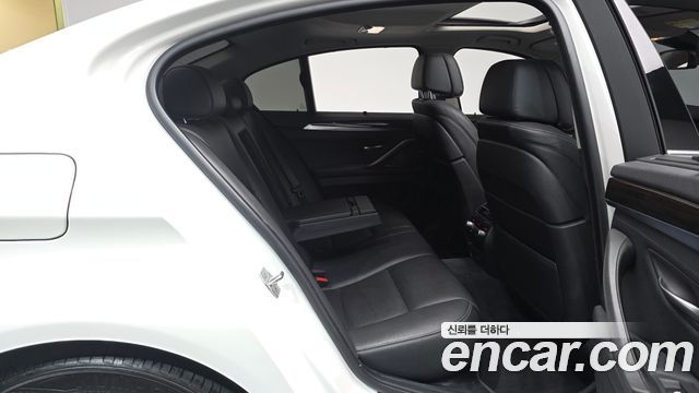 BMW 5 Series (F10) 528i Luxury Plus 2015 — фото 15