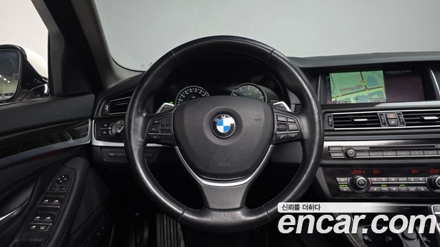 BMW 5 Series (F10) 528i Luxury Plus 2015 — фото 17
